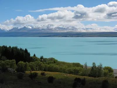 Lake Pukaki mit Blick auf die Südalpen